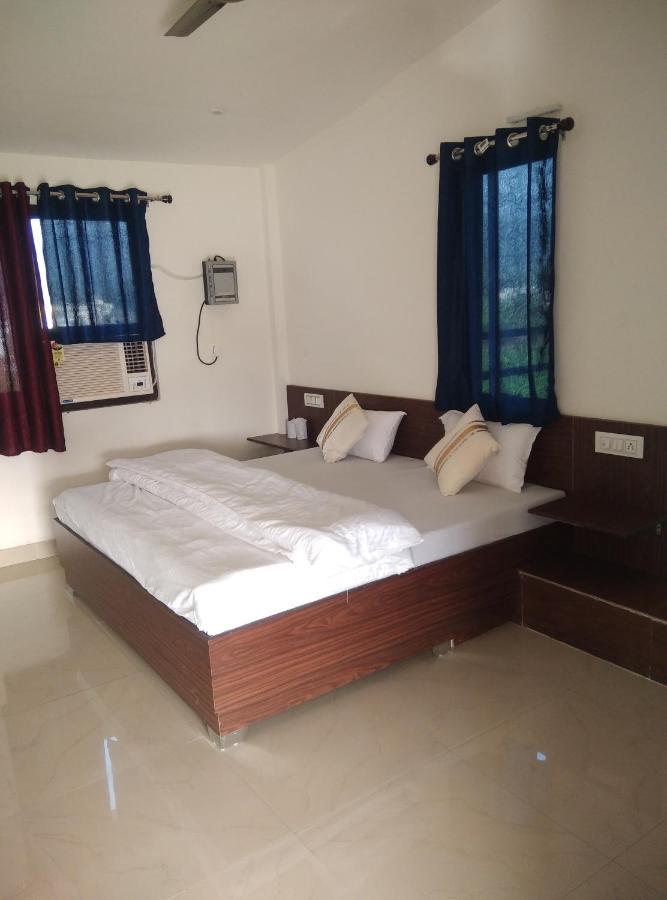 Corbett Bhavesh Home Stay Jhirna Bagian luar foto