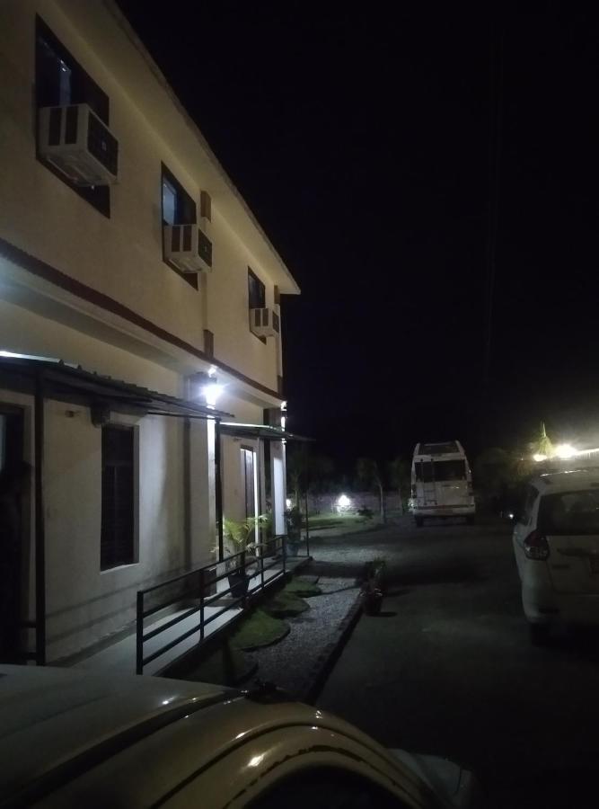 Corbett Bhavesh Home Stay Jhirna Bagian luar foto