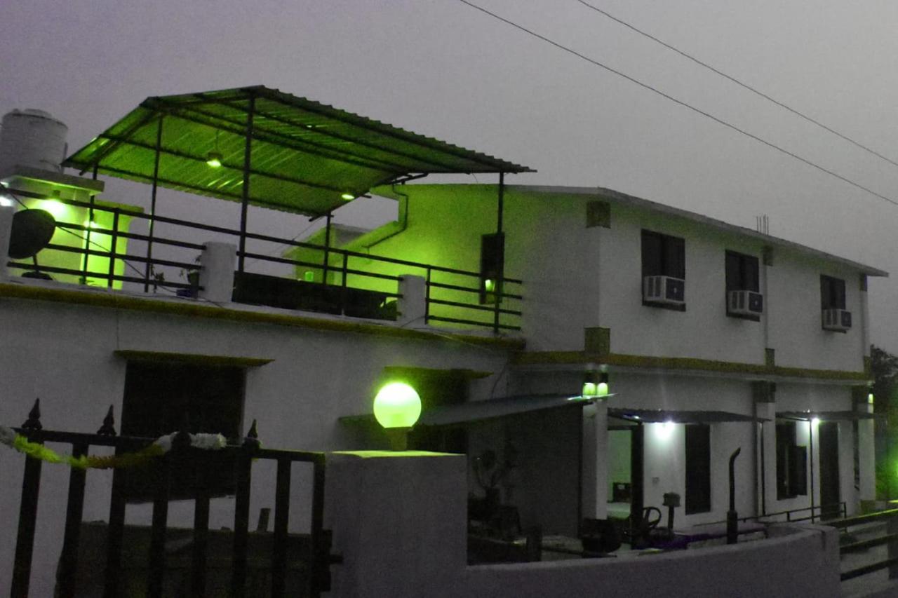 Corbett Bhavesh Home Stay Jhirna Ruang foto